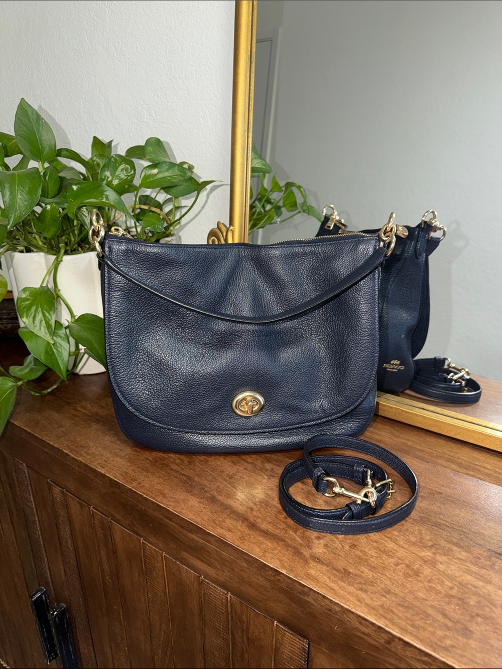 Coach Turlock hobo Navy Pebbled Leather Shoulder Bag with Gold Hardware